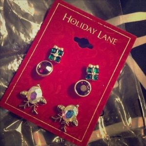Cute holiday earrings. Pack of 3💜